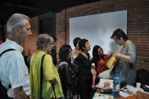 CONFERENCE - Fin de la conférence donnée sur Hermenegildo Sabat en juillet 2012 pendant le festival Tangopostale. Remplacement au pied levé du dessinateur hospitalisé... ©Julio Navarro