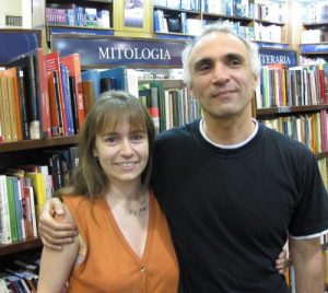 Avec l'éditeur et danseur Daniel Canutti dans une librairie de Córdoba, Argentine, 2009