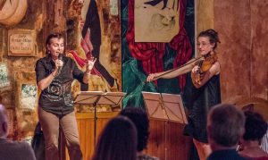 Lecture à voix haute - Solange Bazely et Solenne Burgelin le 25 juin 2016 à Tangueando Toulouse - © Frédéric Leme